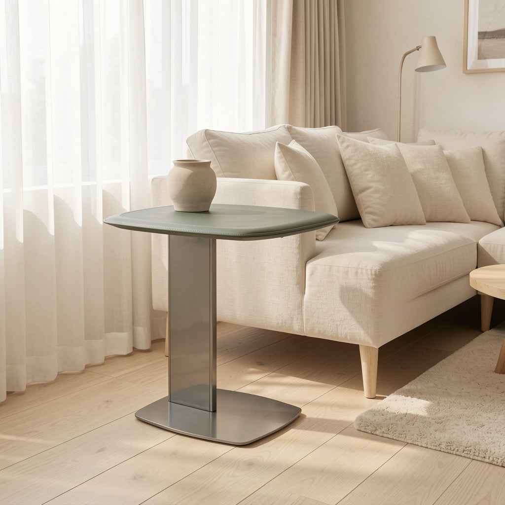 Square Side Table (DYYM0041) in soft oak daylight