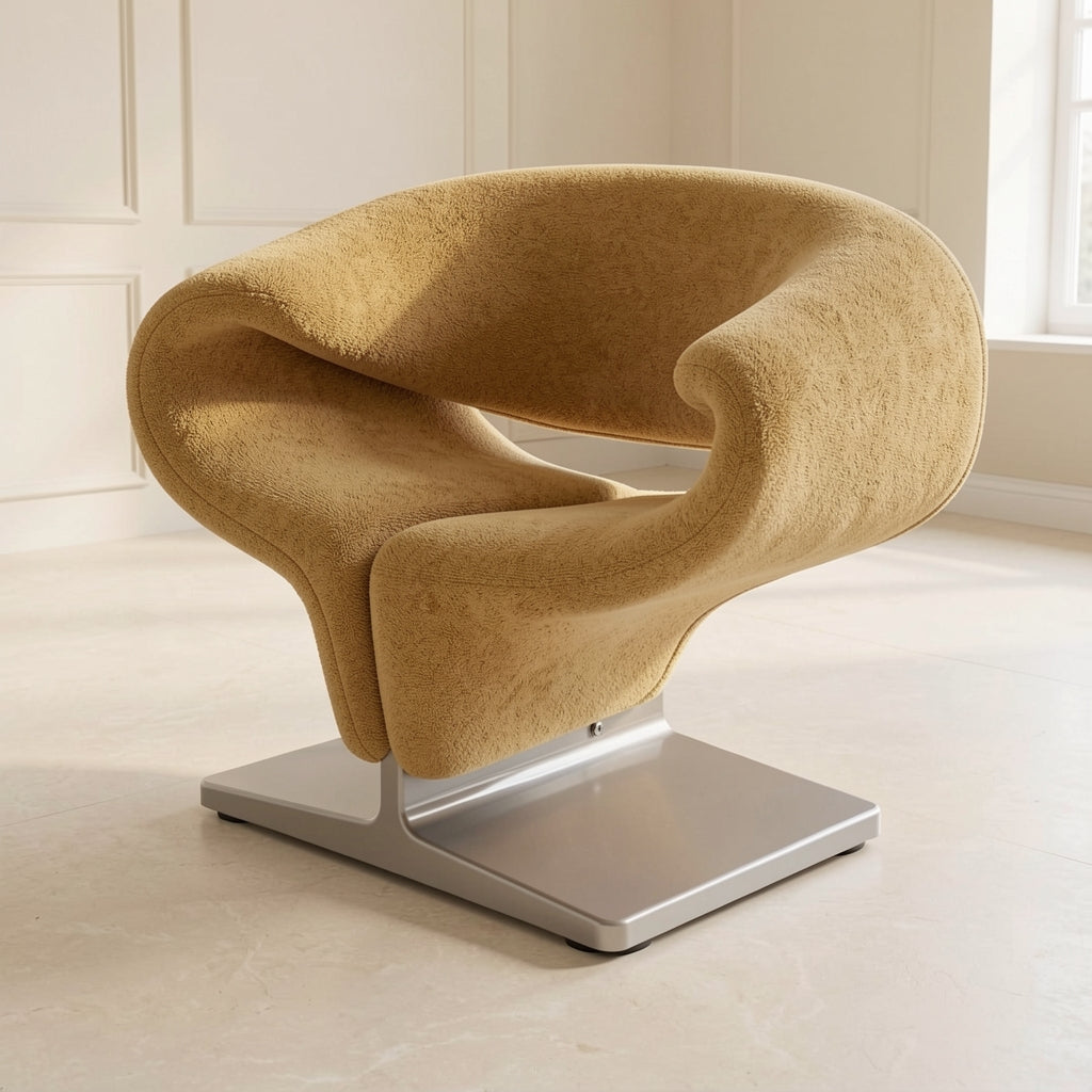 Yurong Sculptural Chair in low